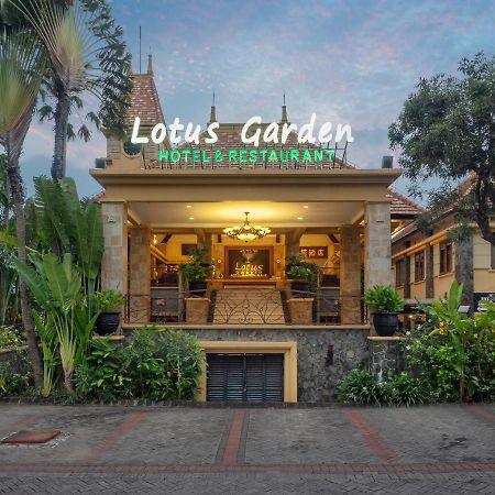 Lotus Garden Hotel By Waringin Hospitality Kediri  Exterior photo